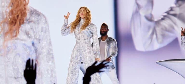 Shakira y su Impacto Millonario con «Las Mujeres Ya No Lloran» en Madrid Shakira y su Impacto Millonario con "Las Mujeres Ya No Lloran" en Madrid